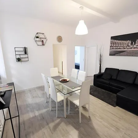 Easy Holidays - In Selci Roma